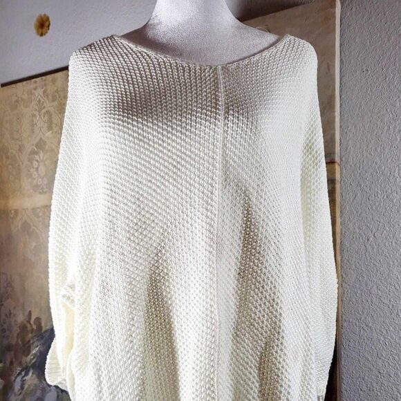 Lightly Used 52seven knitted sweater Color Cream Size M. - Picture 1 of 10